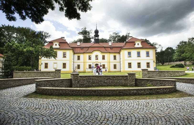 Zámek Radovesnice, Czech Republic (Czechia)